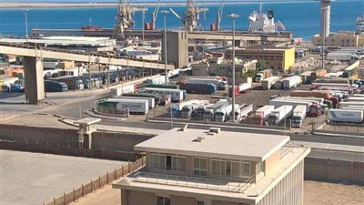 تداول 17 ألف طن مواد غذائية عبر موانىء البحر الأحمر 