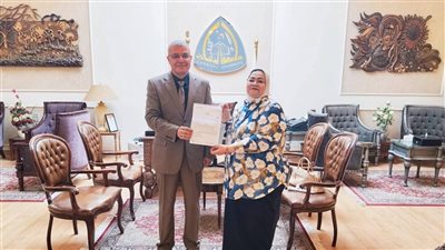 هبة محمد علي قائمًا بأعمال عميد كلية الآداب بجامعة الزقازيق