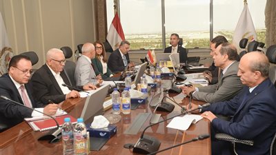 وزير التموين يجتمع مع رؤساء مضارب رشيد وكفر الشيخ والبحيرة 