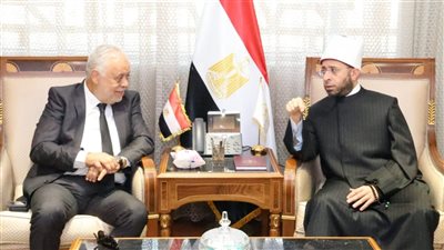 وزير الأوقاف يستقبل نقيب المهن التمثيلية لبحث التعاون في دعم الدراما الدينية 