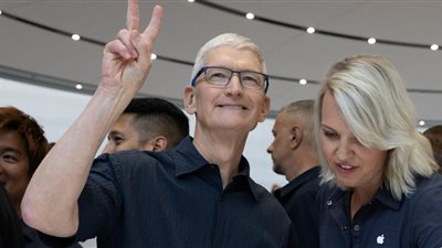 آبل تضاعف استثماراتها في الذكاء الاصطناعي لتعويض تأخرها التقني