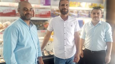 ضبط كمية كبيرة من البرجر والكفتة منتهية الصلاحية بالبحيرة