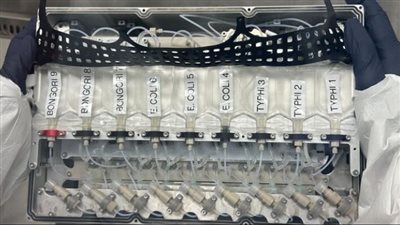 هل يكشف الفضاء أسرار مقاومة البكتيريا للمضادات؟