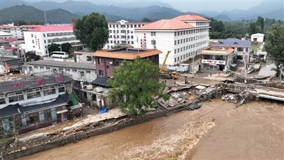 ما بين تحذيرات الخروج وإجلاء السكان.. بكين وتايوان يواجهان أمطار غزيرة وفيضانات 