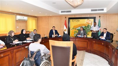 محافظ الفيوم يوجه بمنح تراخيص أكشاك بالقري وعلي أطراف المدينة لذوي الهمم