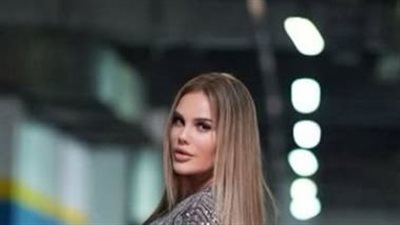 قصر فستان نيكول سابا يعكس شخصيتها المتمردة 