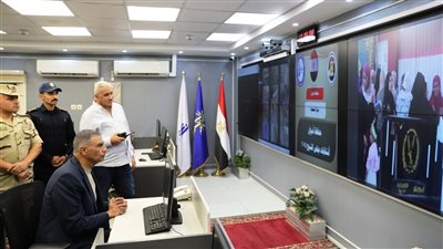 قبل لحظات من ختام إنتخابات مجلس الشيوخ .. محافظ أسوان يتابع سير العملية الإنتخابية