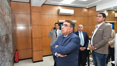 محافظ الدقهلية يتابع إنهاء آثار مشكلة الصرف الصحي بدنجواي 