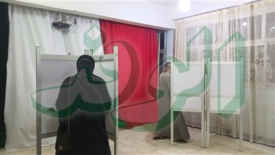 لجنة بالأقصر تستعين بدفتر انتخاب من أخرى لعدم تعطيل التصويت