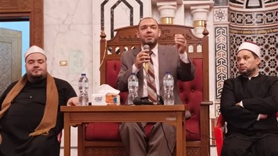 أمسية دينية تحذّر من خطورة التكفير والحكم على الناس دون علم