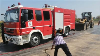 اصطدام شاحنة بعمود إنارة بطريق الزنكلون وفرق الإنقاذ تنهي الأزمة في وقت قياسي