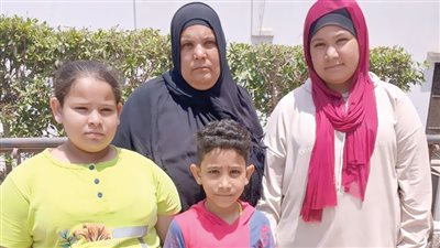 الأيتام وظروف المعيشة الصعبة