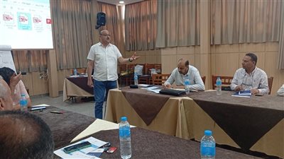 ختام ورشة بناء قدرات أعضاء اللجنة المجتمعية بمركزي منفلوط وابوتيج 