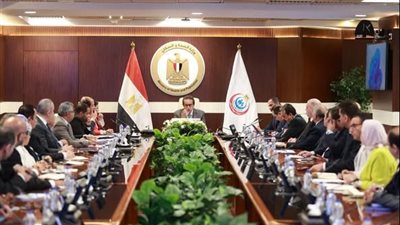 وكيل صحة الاسكندرية فى اول اجتماع له يؤكد العمل على تحسين المنظومة بمستشفيات المحافظة 