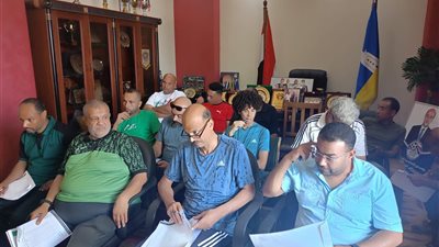 وصول مندوبى الاندية لاجراء قرعة المجموعة ال١١ بالقسم الثالث بالاسكندرية