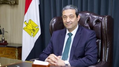  محافظ دمياط يقرر إيقاف عمل عمال النظافة خلال أوقات الذروة