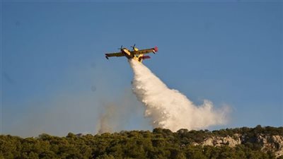 طائرتا إطفاء يونانيتان تتجهان لدعم ألبانيا في مواجهة الحرائق