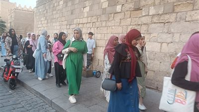 شارع المعز يحتضن أولى جولات الملتقى الثقافي لفنون الفتاة والمرأة الحدودية