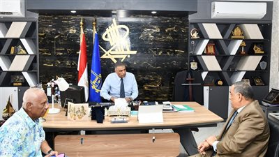 محافظ أسوان: عودة الفريق الأول لكرة القدم بالنادى الرياضى إلى الدورى الممتاز