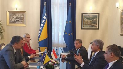 وزير السياحة يستهل زيارته للبوسنة والهرسك بلقاء وزير الخارجية لتعزيز التعاون المشترك