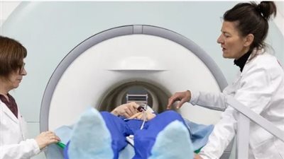 علماء: تصوير واحد بالرنين المغناطيسي يكشف مدى سرعة تقدمك بالسن