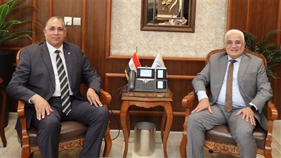 رئيس الهيئة القومية للتأمين الاجتماعي يلتقي نقيب المحامين لبحث أوجه التعاون المشترك