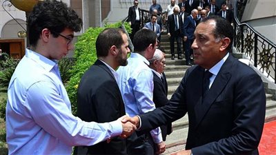 رئيس الوزراء يؤدي صلاة الجنازة على المصيلحي بمسجد الشرطة بالسادس من أكتوبر