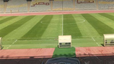 تطوير أرضية استاد برج العرب استعدادًا للدوري 