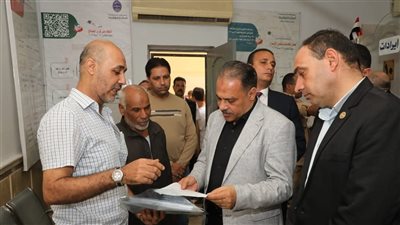 محافظ الشرقية من منيا القمح: سرعة إنهاء الطلبات وتقديم خدمات مميزة للمواطنين