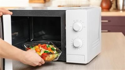  الميكرويف يضر بصحة الأطعمة