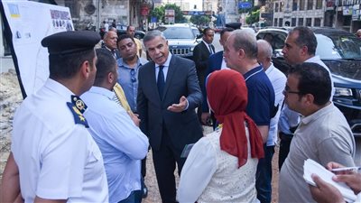 محافظ الإسكندرية يتابع أعمال توسعة شارع أبو قير ويوجه بسرعة التنفيذ وتطوير التشجير