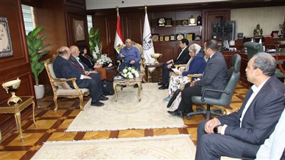 محافظ بني سويف يلتقي مسؤولى مشروع الدعم الفني بالتنمية المحلية ومعهد التخطيط