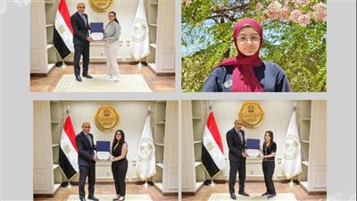 وزير التربية والتعليم يكرم اربع نابغات من النيل الدولية بقنا