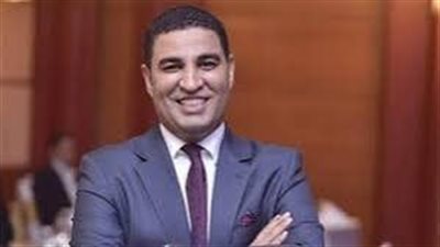 مصطفى ثابت: المواطن بلا وعي كالكوب الفارغ يسهل تحريكه