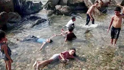 البحر ملاذ الفلسطينيين