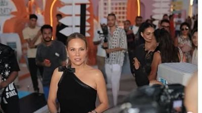 شيرين رضا تطل بالأسود المجسم