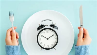 رحلة الـ 24 ساعة.. كيف يتغير جسمك أثناء الصيام خطوة بخطوة