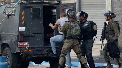 قوات الاحتلال تعتقل 12 فلسطينيًا من محافظة بيت لحم