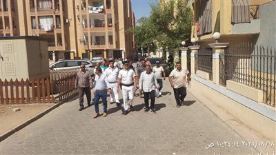 حملة مكبرة بالعاشر من رمضان لإزالة الإشغالات وتنفيذ 56 قرار غلق وتشميع