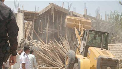 ضمن أعمال الموجة الـ27.. حملة ازالات فورية بنجع حمادى