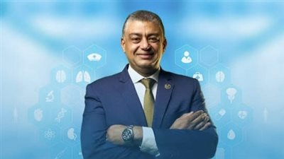 محمود سليمان.. قصة كفاح صنعت طبيب قلوب وإنسان