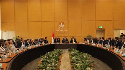 وزيرا السياحة والإسكان ومحافظ الجيزة يتابعون آخر مستجدات تطوير منطقة مطار سفنكس وسقارة 