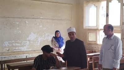 رئيس منطقة الغربية الأزهرية يتابع سير امتحانات الثانوية الأزهرية 