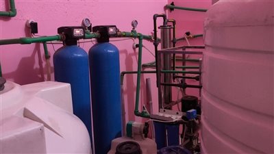 ضبط منشأة غير مرخصة لتعبئة المياه المغشوشة بأسيوط