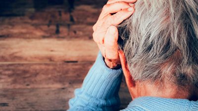 علماء يكشفون العلاقة بين أجهزة السمع والخرف 