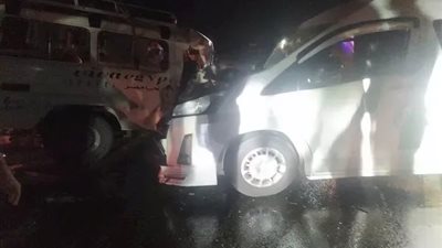 مصرع شخص وإصابة 4 فى تصادم سيارتين جنوب البحر الأحمر 