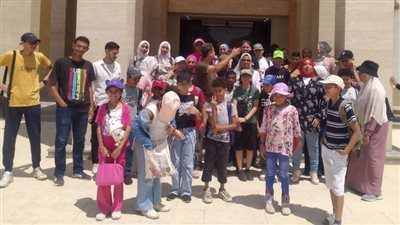 أتوبيس الفن الجميل يصطحب الأطفال في جولة تثقيفية بمتحف إيمحتب بسقارة