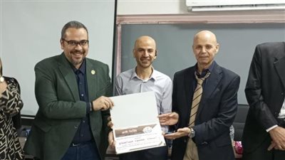 البيلي يكرم إدارة بنوك الدم ورؤساء البنوك التجميعية 