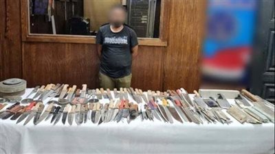 التحقيق مع المتهم  بإدارة ورشة لتصنيع الأسلحة البيضاء بالقاهرة