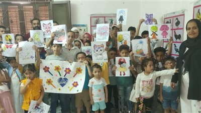 لقاءات توعوية وورش لتنمية مهارات الأطفال بـ